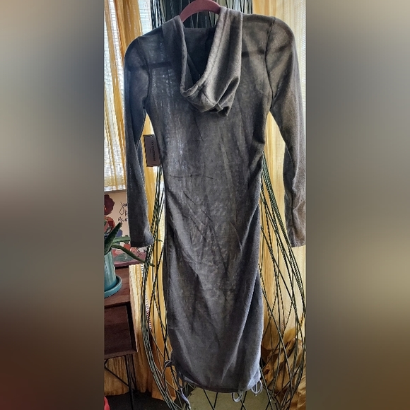 Soft Heather Gray Hooded Dress by NO COMMENT NY.LA - Picture 8 of 8